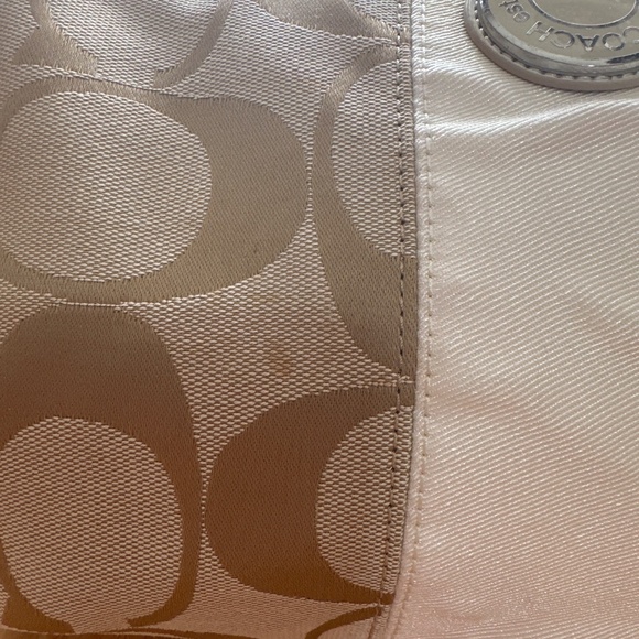 Coach Signature Shoulder Bag - Picture 2 of 9